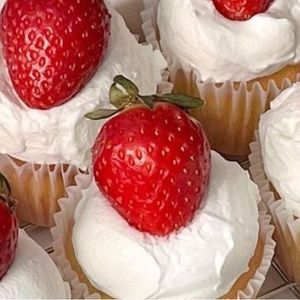 Meet your Posher, Alexia